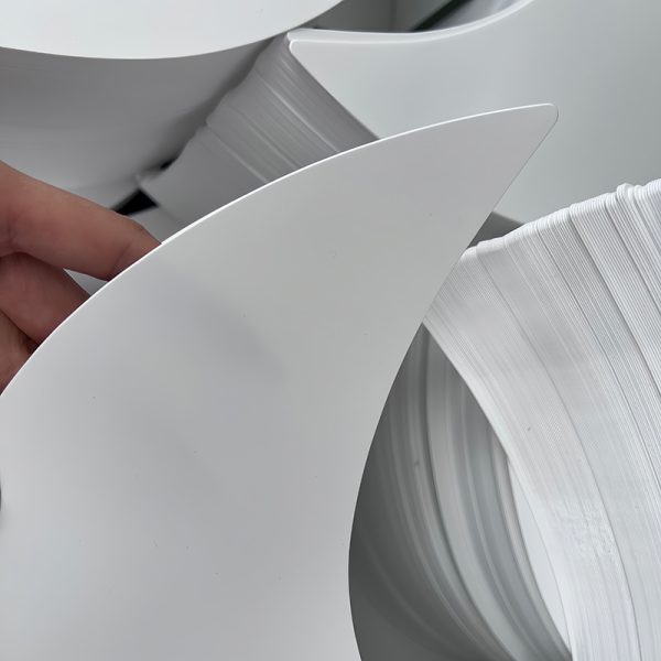 2025-08-01_163544_327-3 Customized Plastic Visor Knit Hat/Cap HDPE Brim Insert PP Material Mould Packing Application