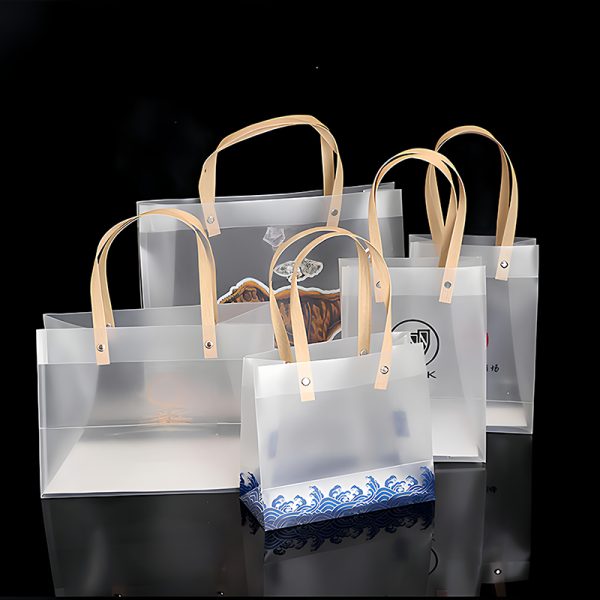 Customized PP Portable Frosted Bag with Plastic Handle Transparent PP Handbag for Gift Shopping