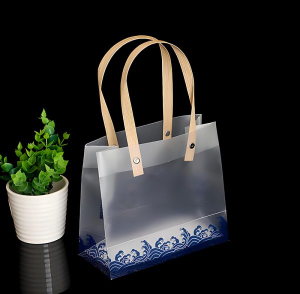 Customized PP Portable Frosted Bag with Plastic Handle Transparent PP Handbag for Gift Shopping